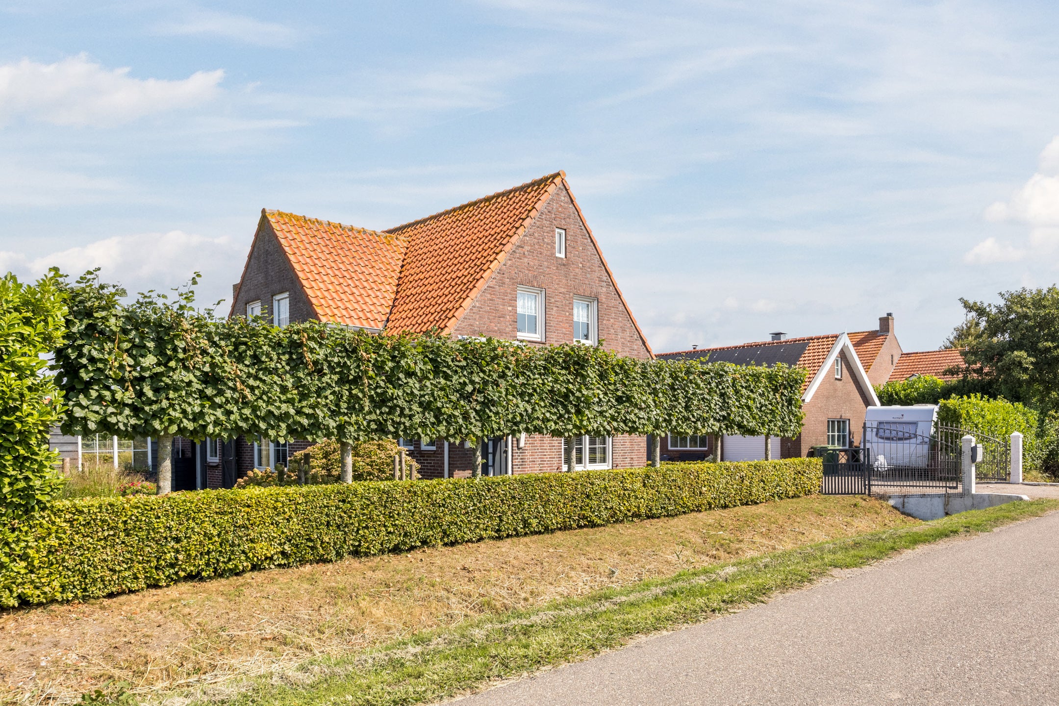 Vrijstaande woning te koop: Volkerakweg 2A, Heijningen