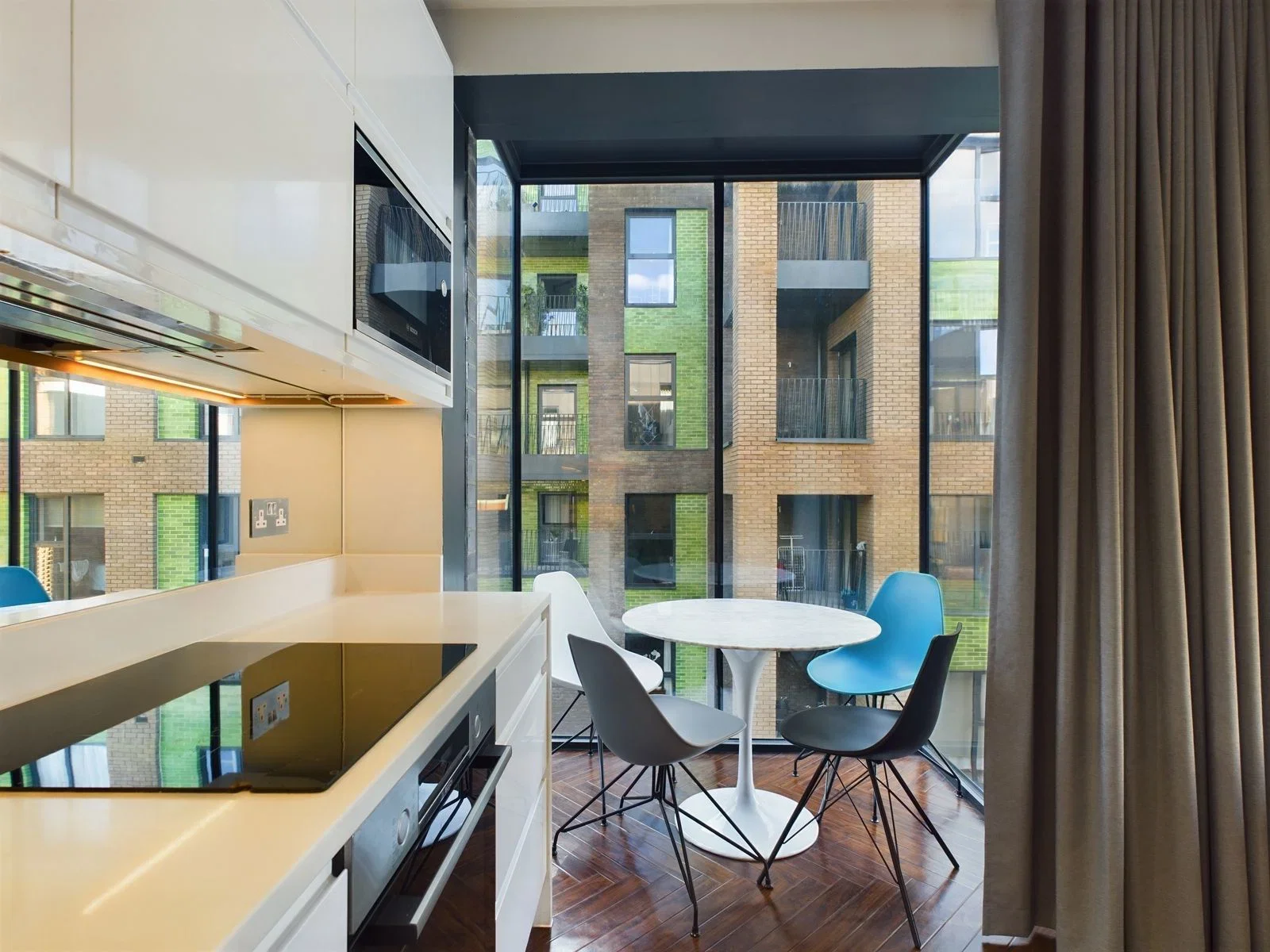Flat Blackfriars Road in Greater London