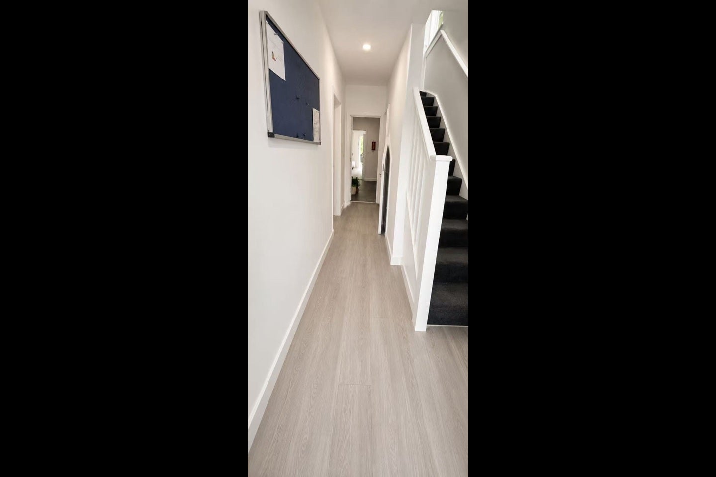 Flat Cairnfield Avenue in Greater London