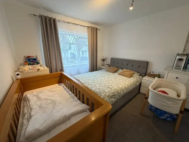 Flat Carlton Avenue in Greater London