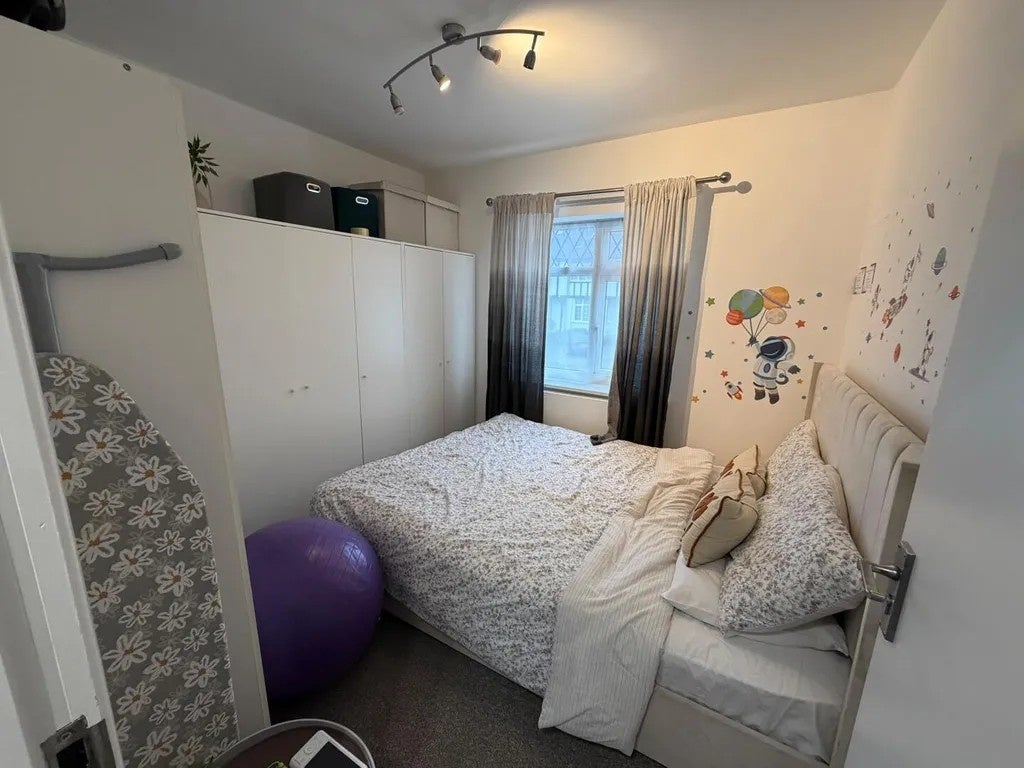 Flat Carlton Avenue in Greater London
