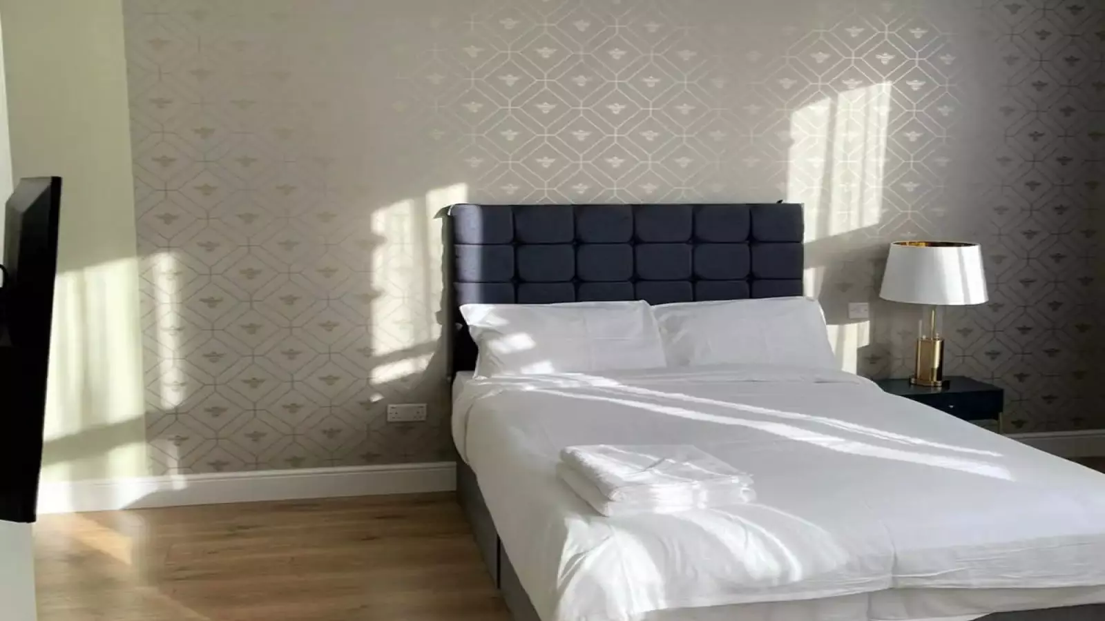 Flat Willesden Lane in Greater London