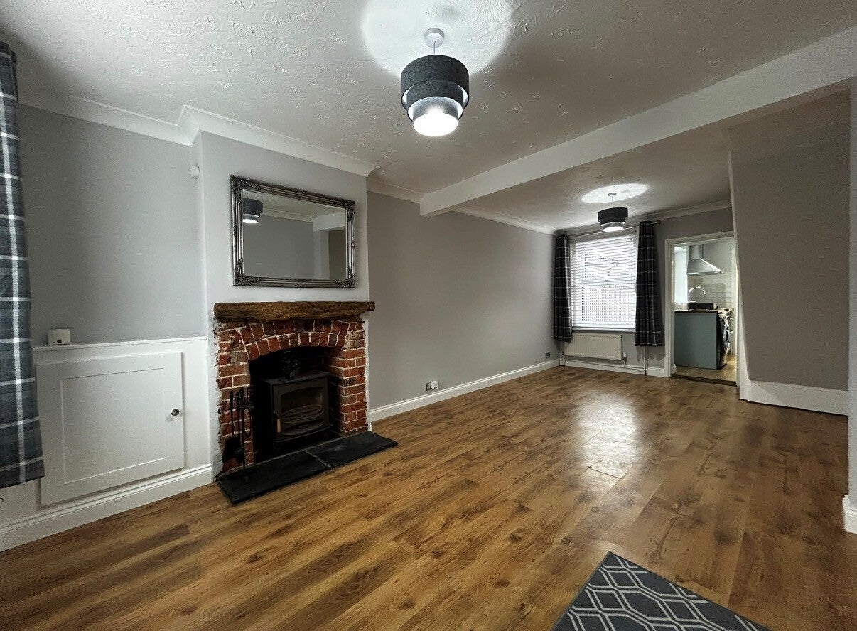 Flat Kendall Road in Colchester