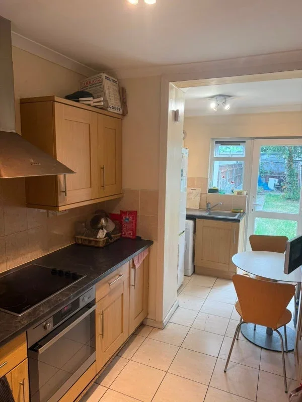 Room Salisbury Avenue in Greater London