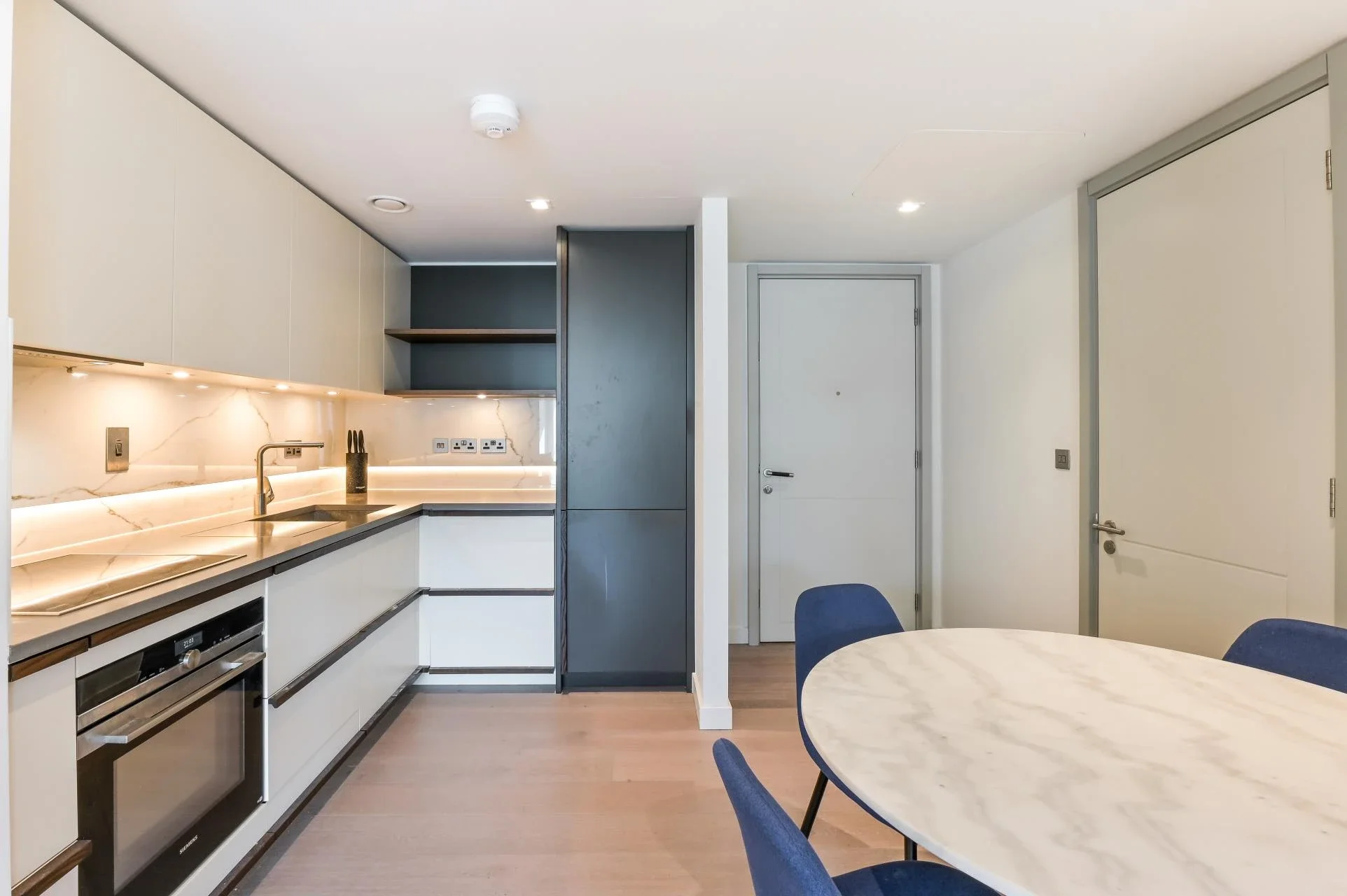 Flat Newcastle Place in City of Westminster