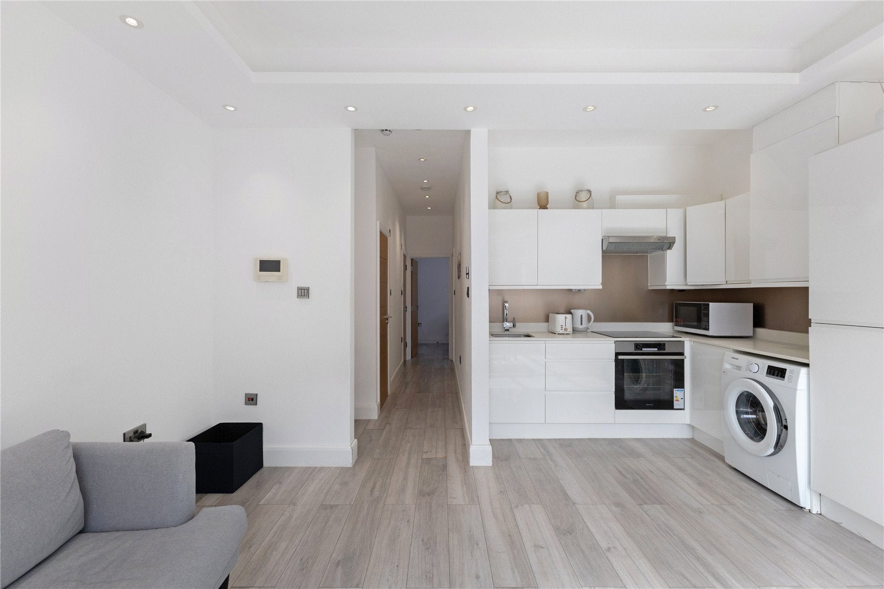 Flat Southfield Road in Greater London