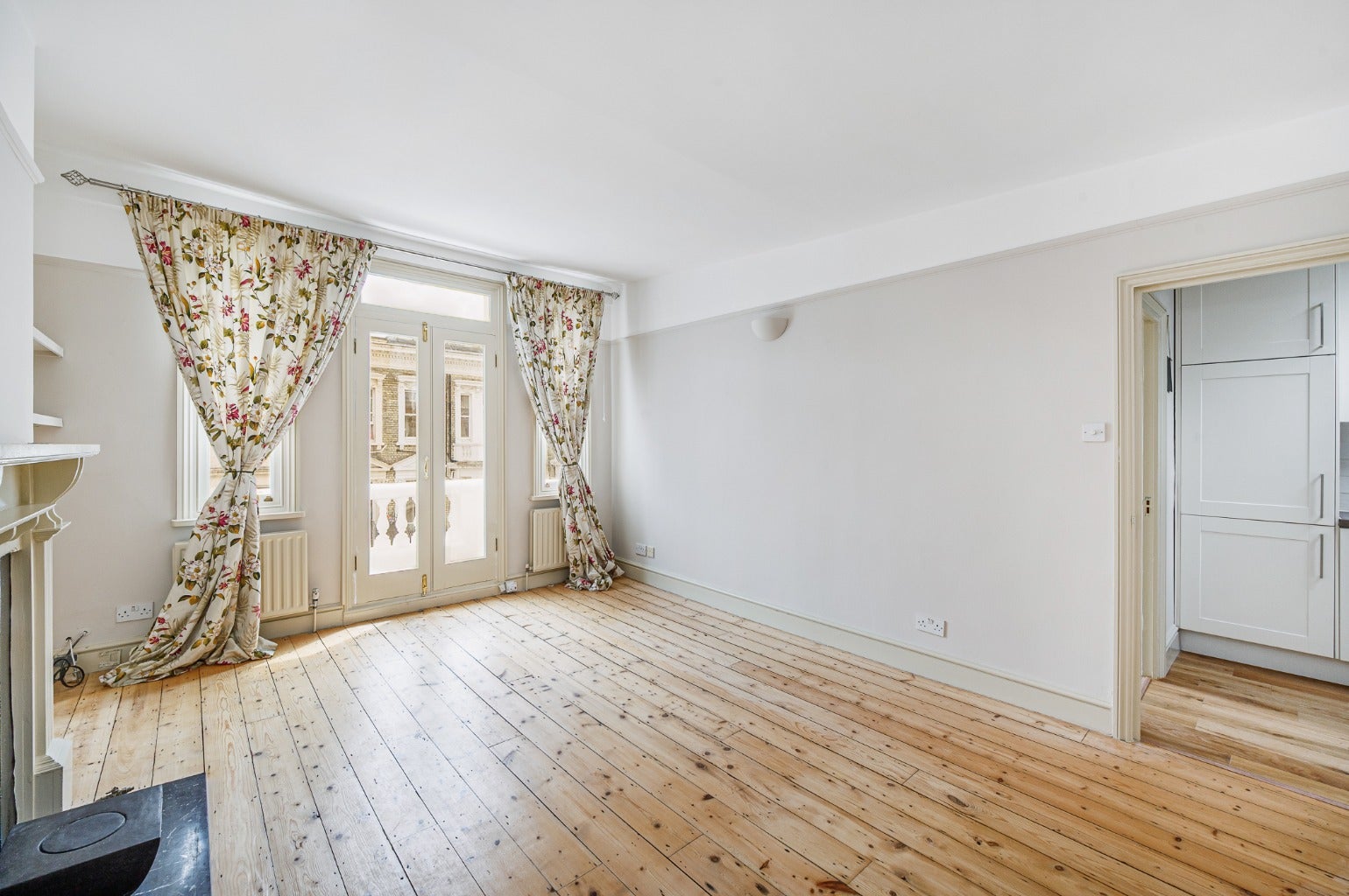 Flat Fairholme Road in Greater London