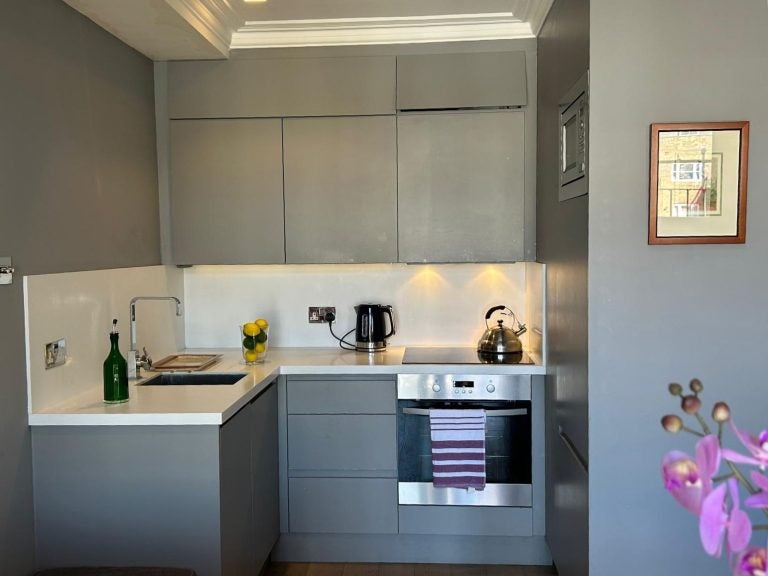 Flat Roland Gardens in Greater London