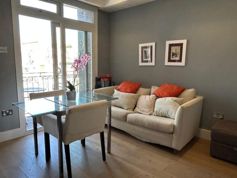 Flat Roland Gardens in Greater London