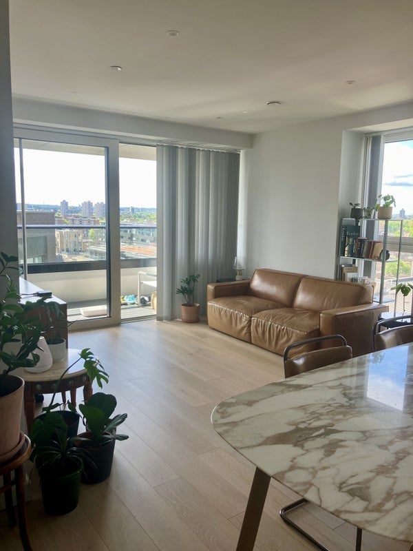 Room Deacon Street in Greater London
