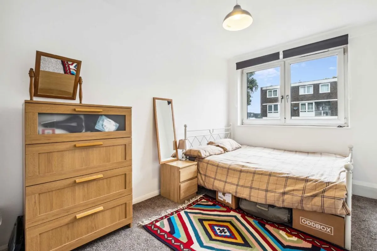 House Barringer Square in Greater London
