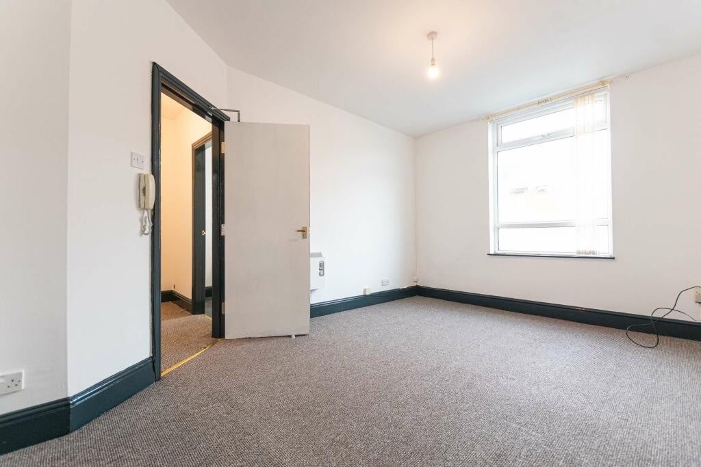Flat Wyresdale Road in Bolton