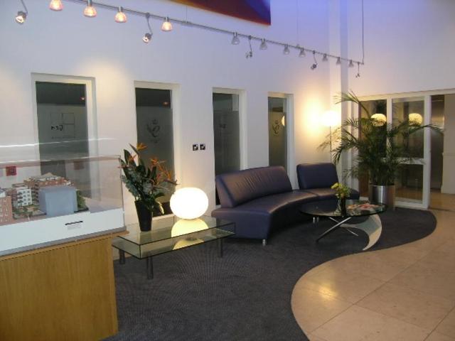 Flat Seven Kings Way in Greater London