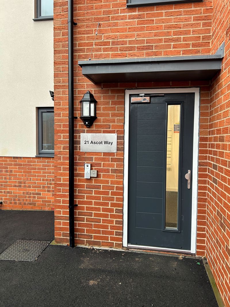 Flat Ascot Way in Birmingham