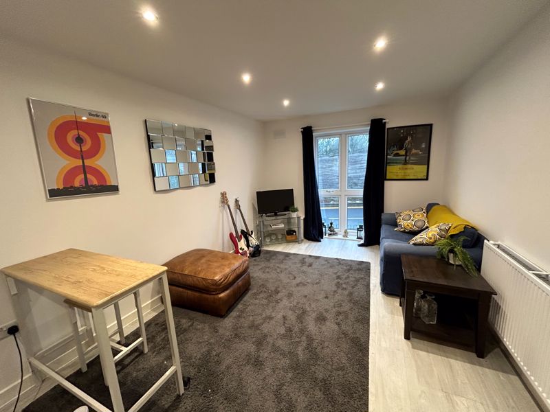 Flat Ascot Way in Birmingham