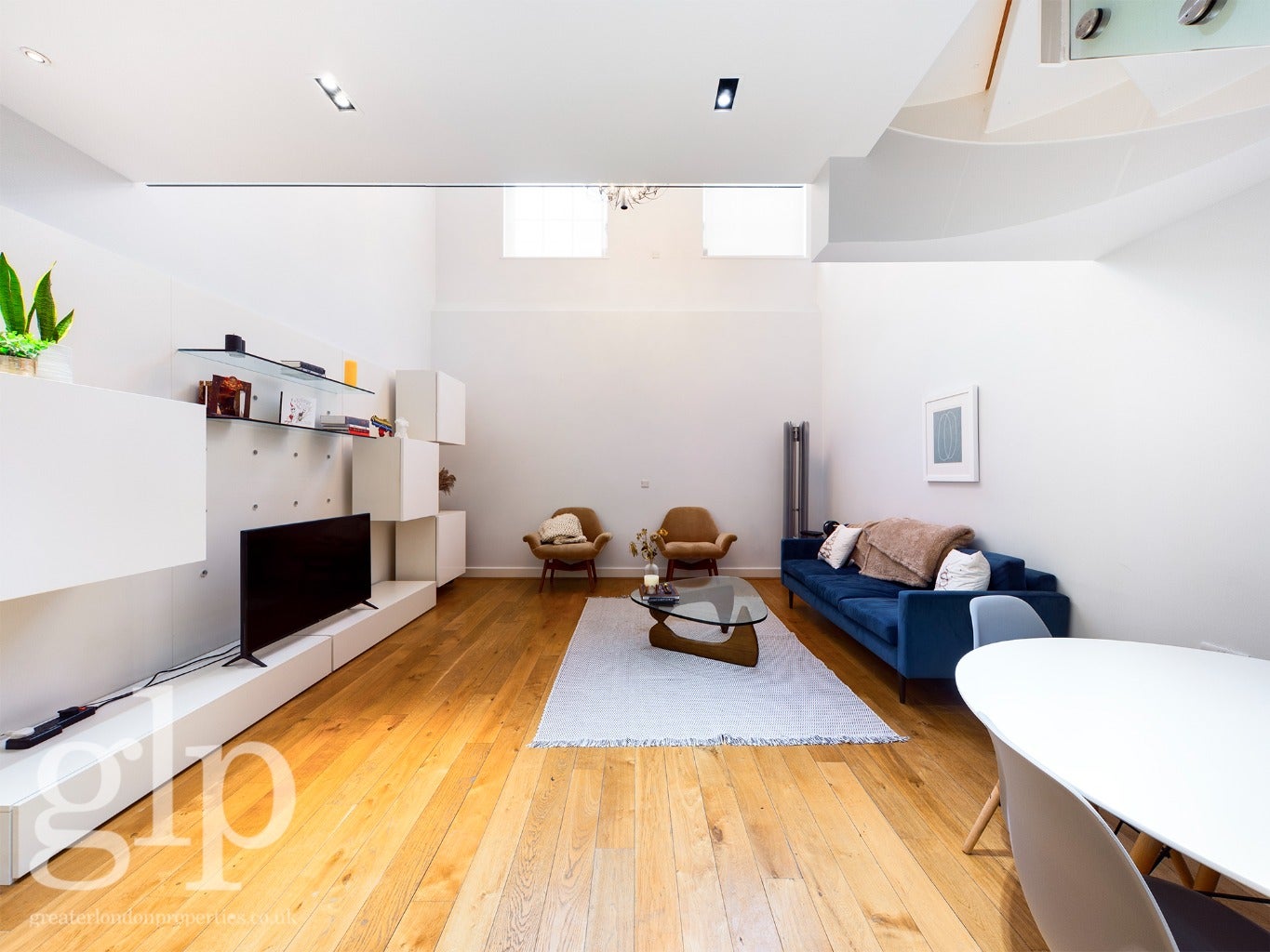 Flat Barter Street in Greater London
