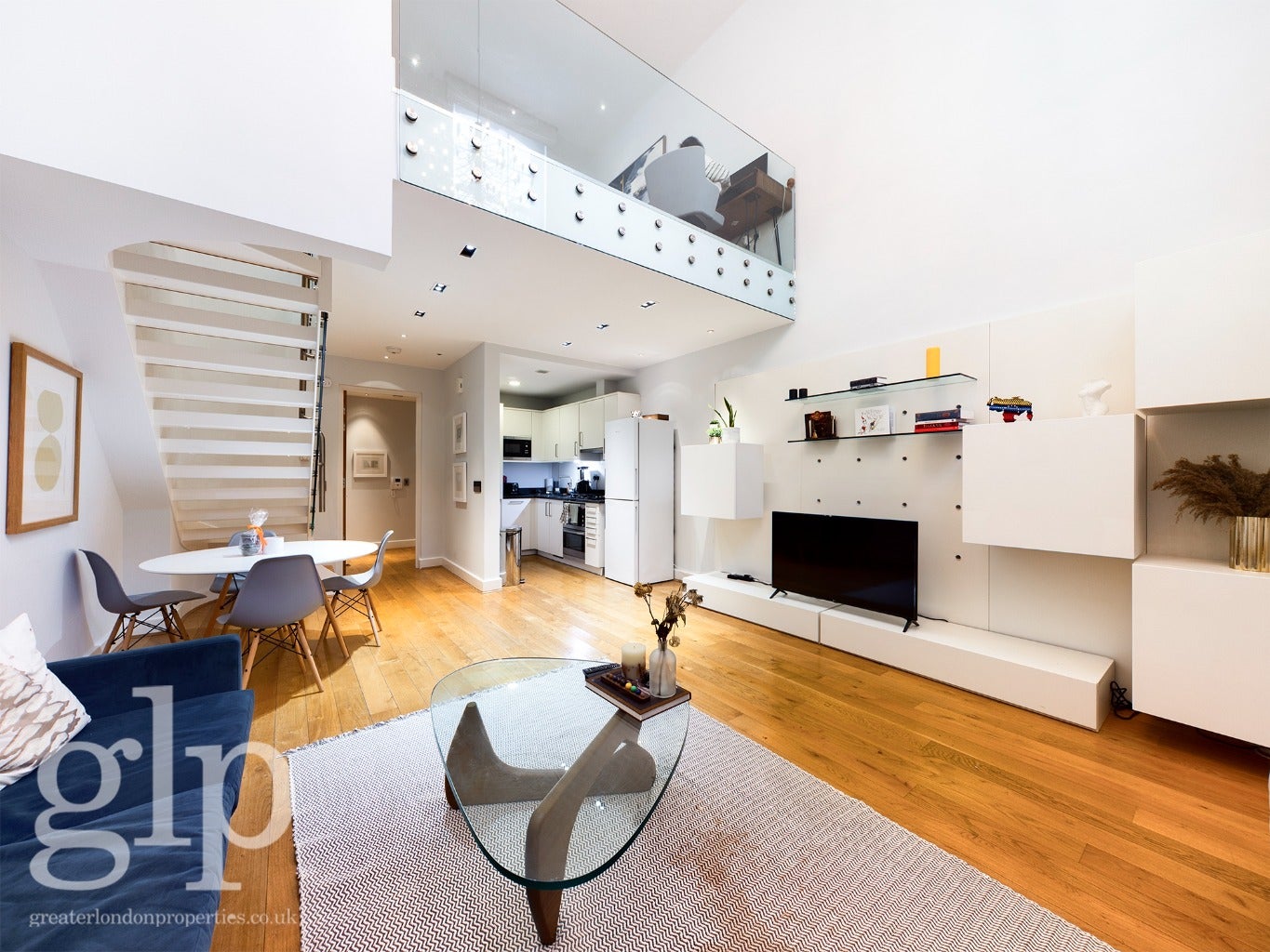 Flat Barter Street in Greater London