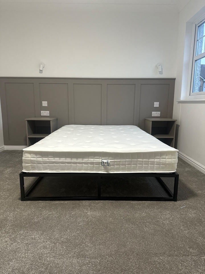 Room Sun Gardens in Thornaby-on-Tees