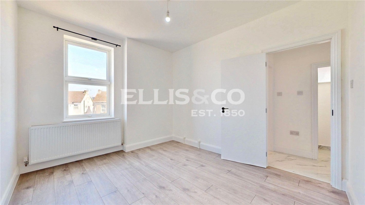 Flat Llanover Road in Greater London
