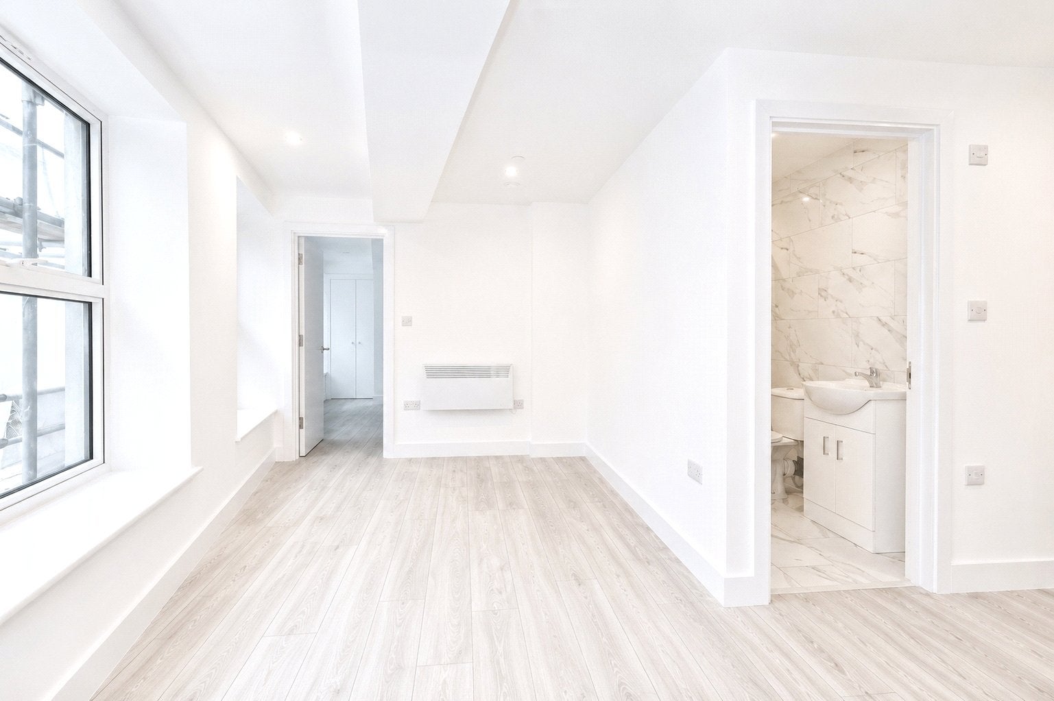 Flat Commercial Way in Woking