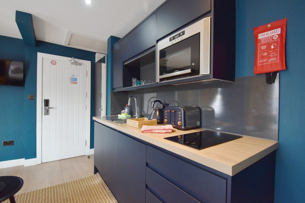 Flat Dugdale Road in Coventry