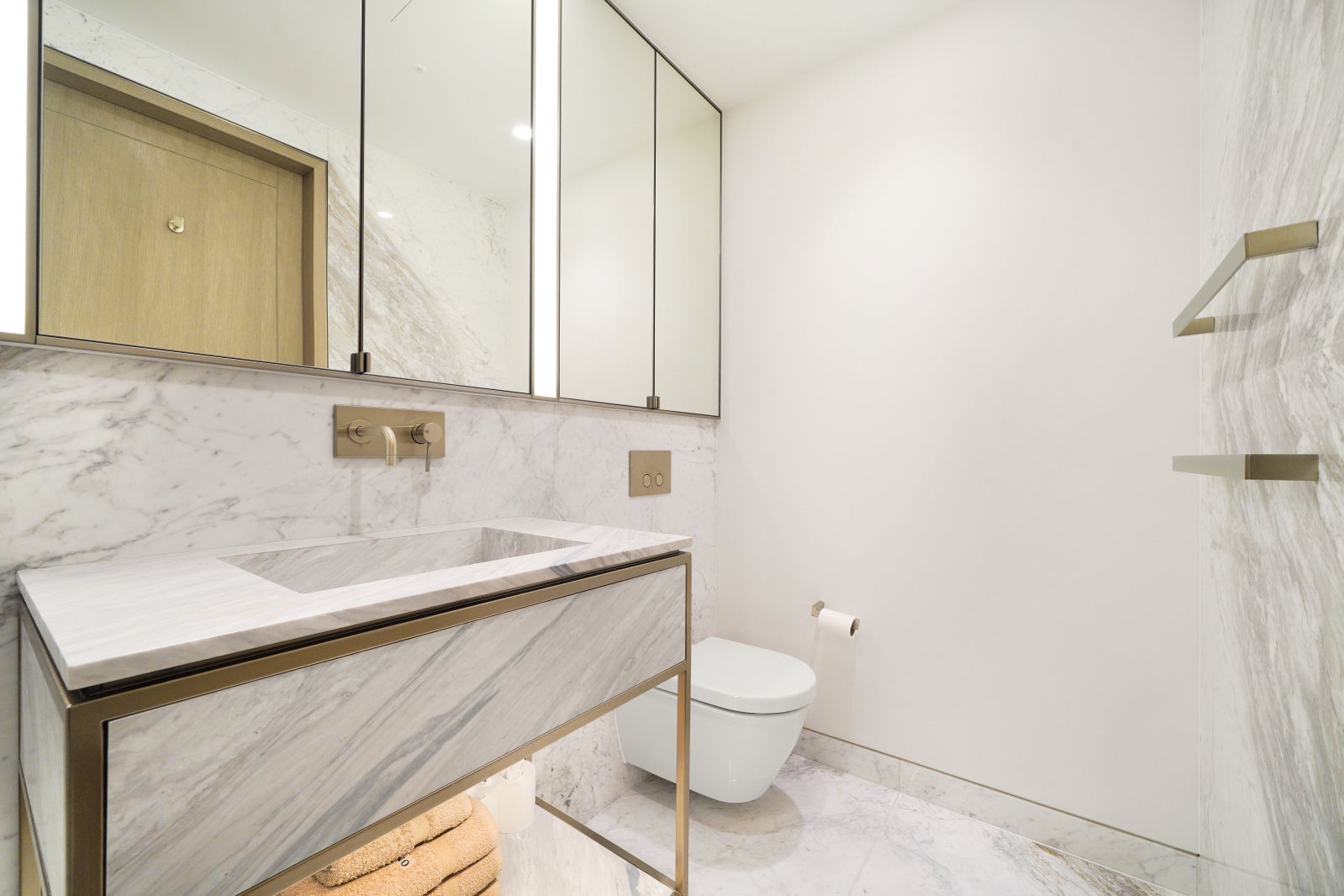 Flat Lodge Road in City of Westminster