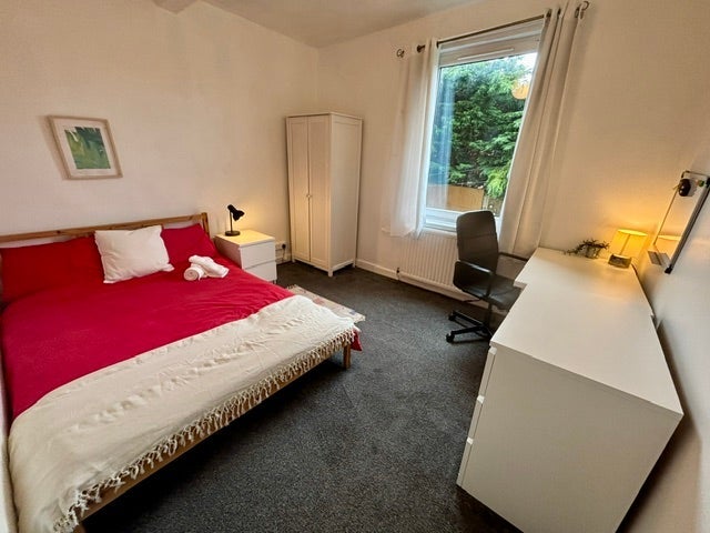Room Prestonfield Avenue in City of Edinburgh