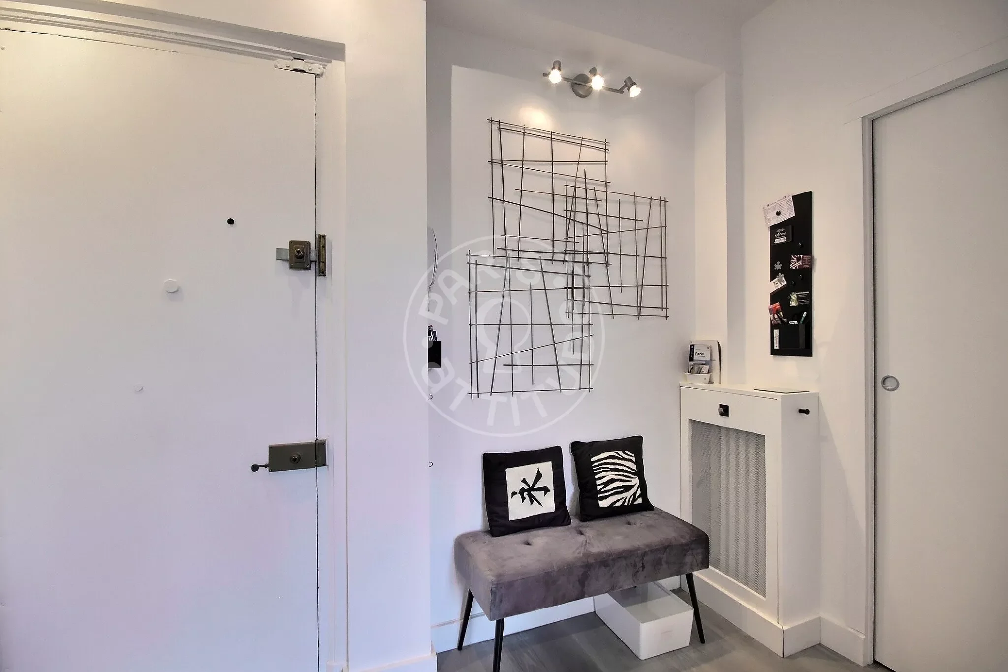 Flat Rue Cambronne in Paris