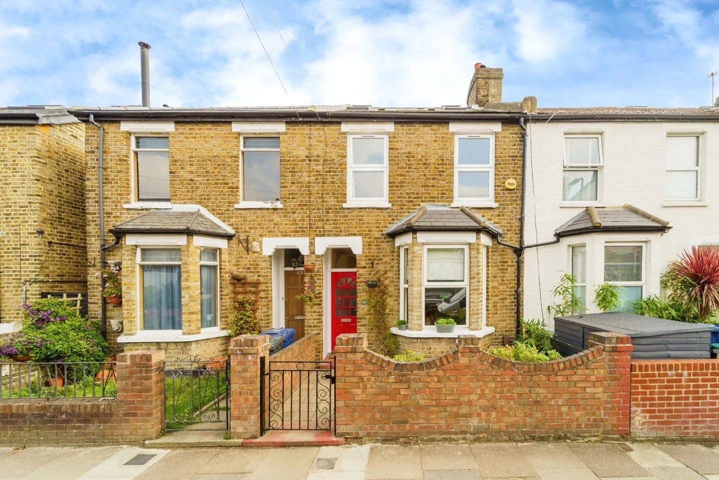 House Grosvenor Road in Greater London
