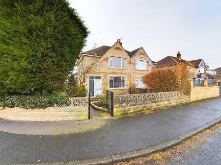House Oakdale Drive in Bradford