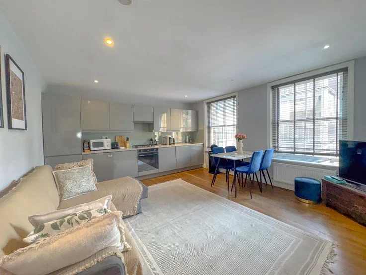 Flat Berwick Street in City of Westminster