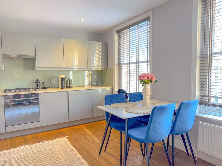 Flat Berwick Street in City of Westminster
