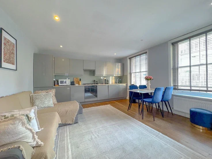 Flat Berwick Street in City of Westminster