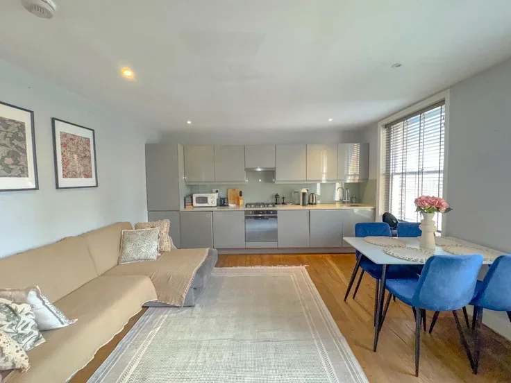 Flat Berwick Street in City of Westminster