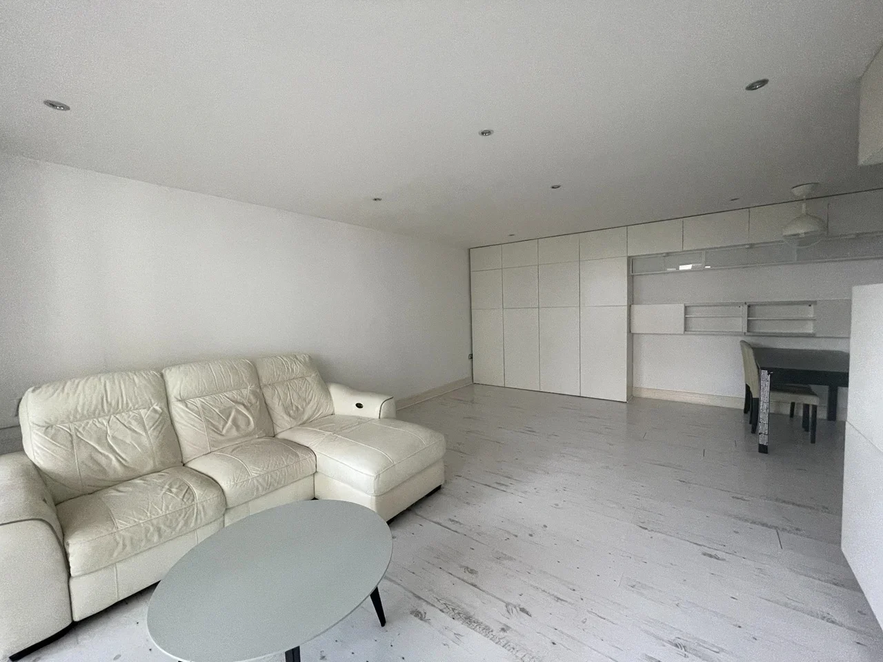 Flat Wards Wharf Approach in Greater London