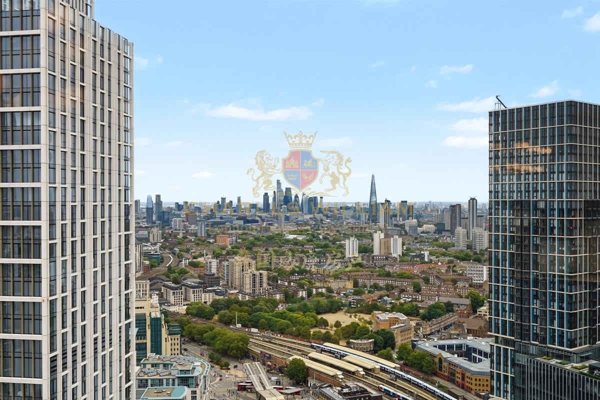 Flat Carnation Way in Greater London