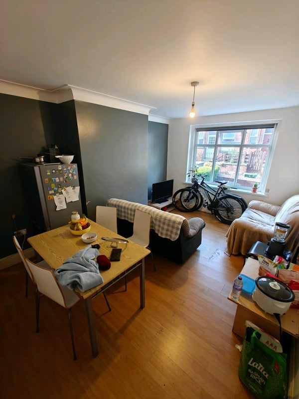 Room Back Walmsley Road in Leeds