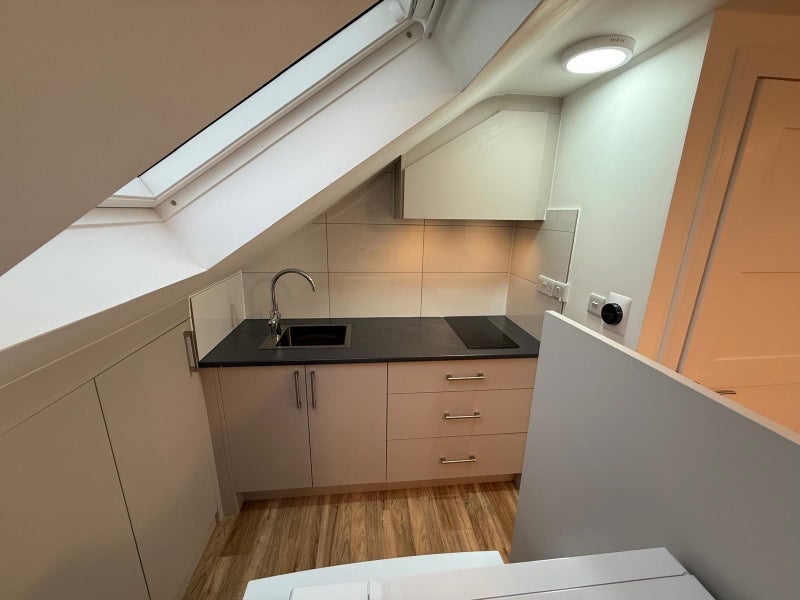 Room Wexham Road in Slough