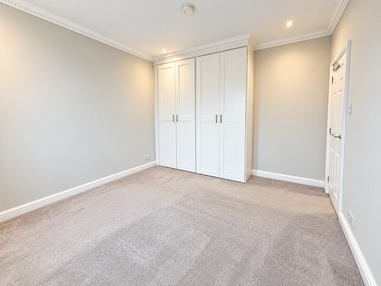 Flat Harlow Moor Drive in Harrogate