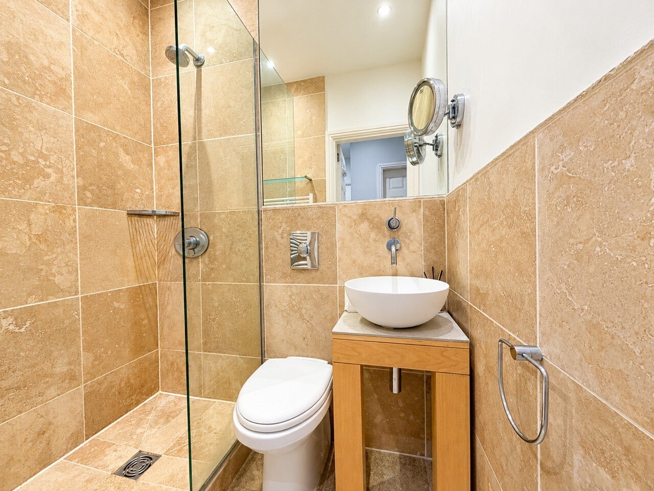 Flat Harlow Moor Drive in Harrogate