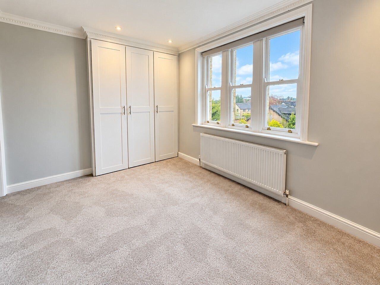 Flat Harlow Moor Drive in Harrogate