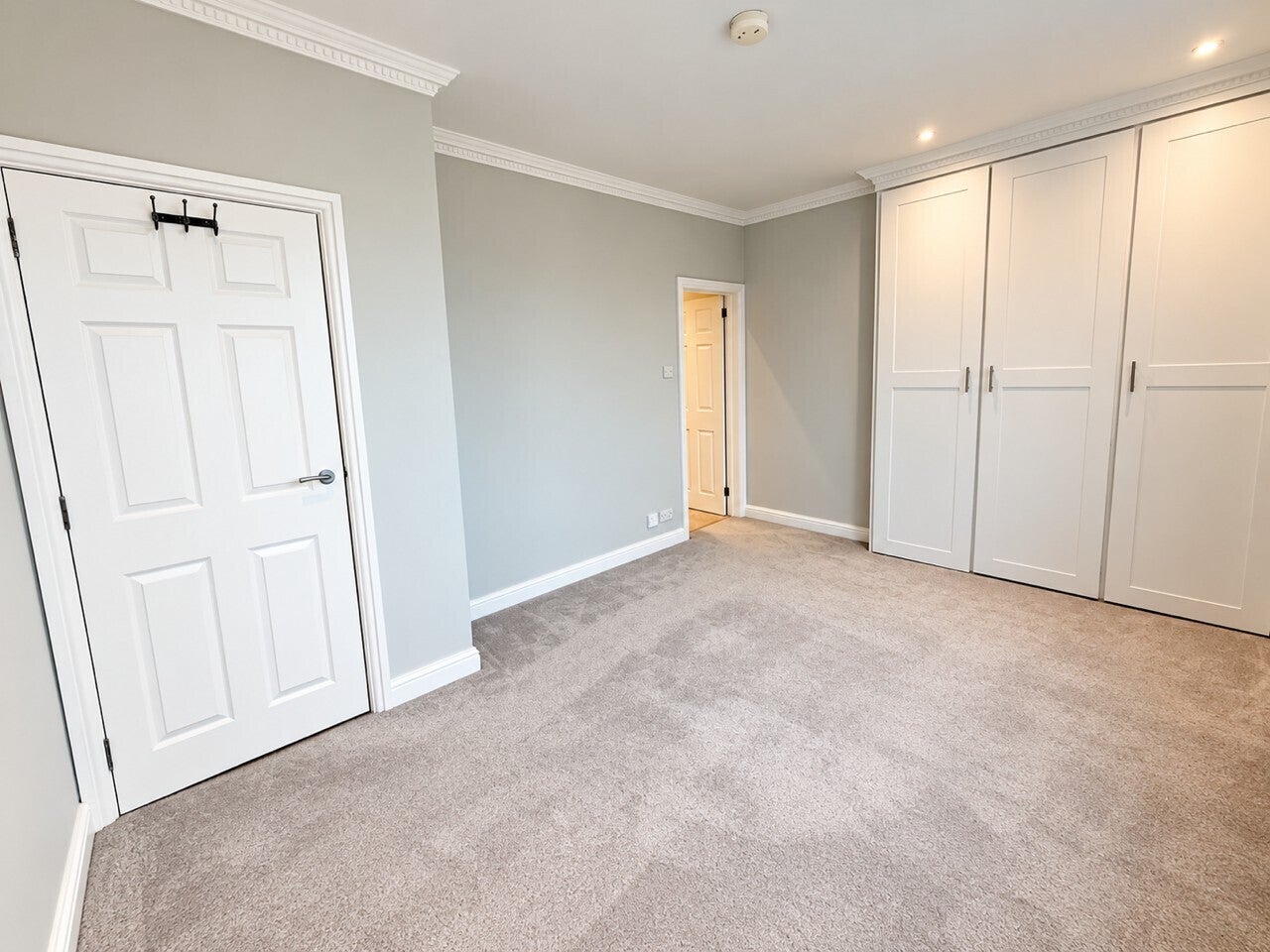 Flat Harlow Moor Drive in Harrogate