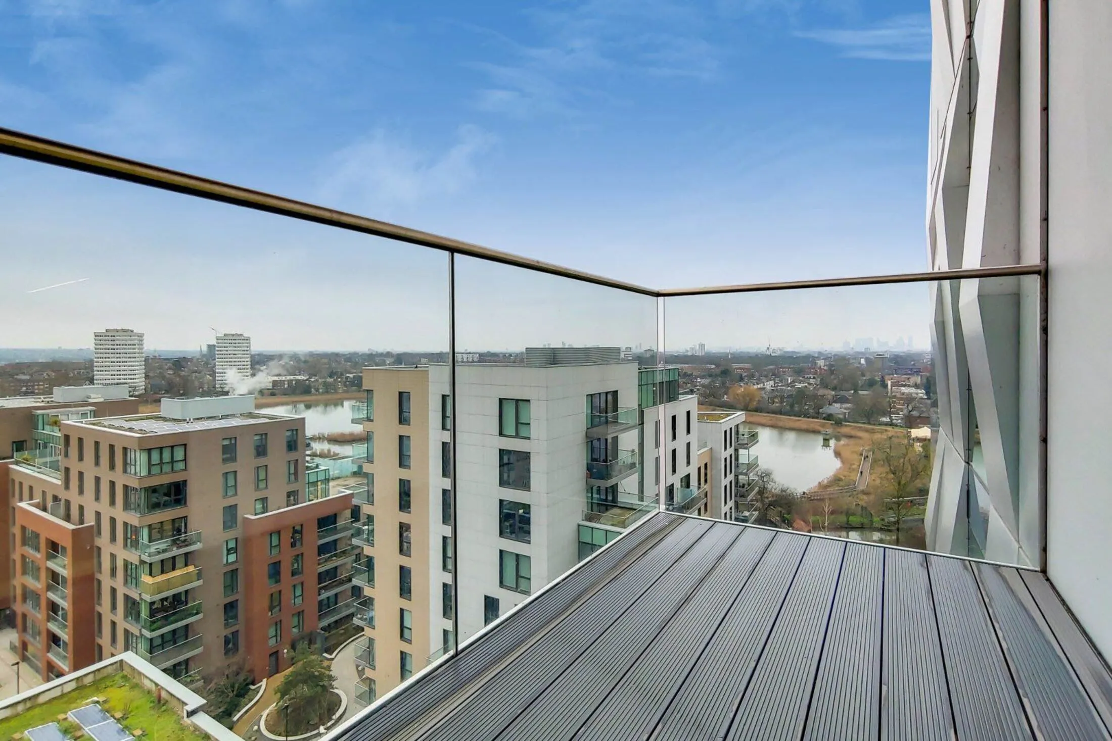 Flat Devan Grove in Greater London
