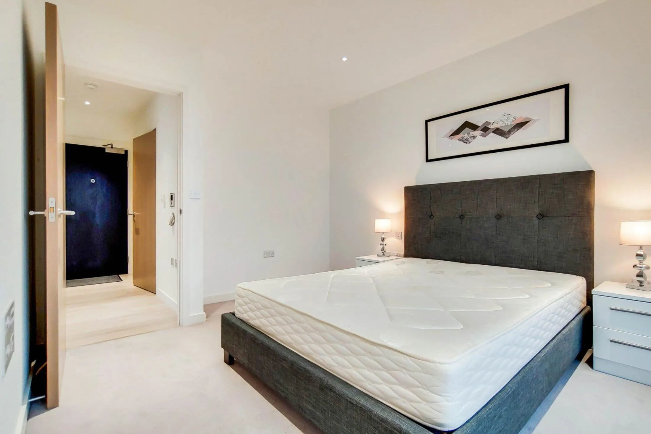 Flat Devan Grove in Greater London