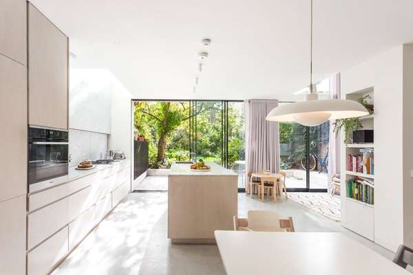 House Ockendon Road in Greater London