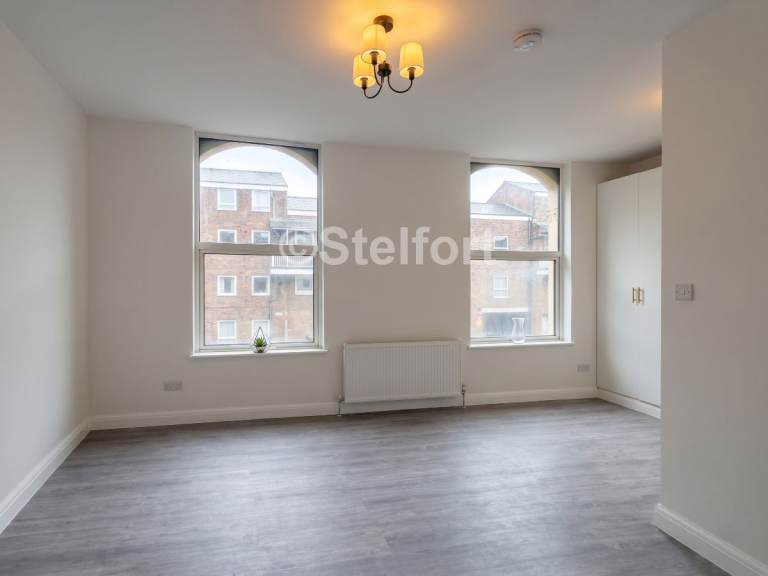 Flat Hornsey Road in Greater London