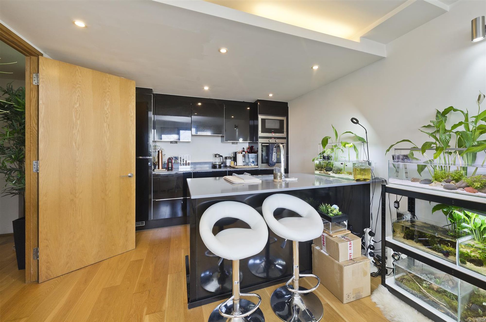 Flat Fellows Road in Greater London