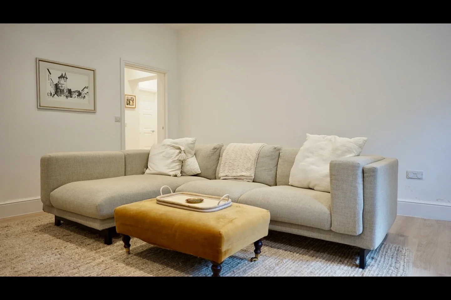 Flat Victoria Way in Greater London