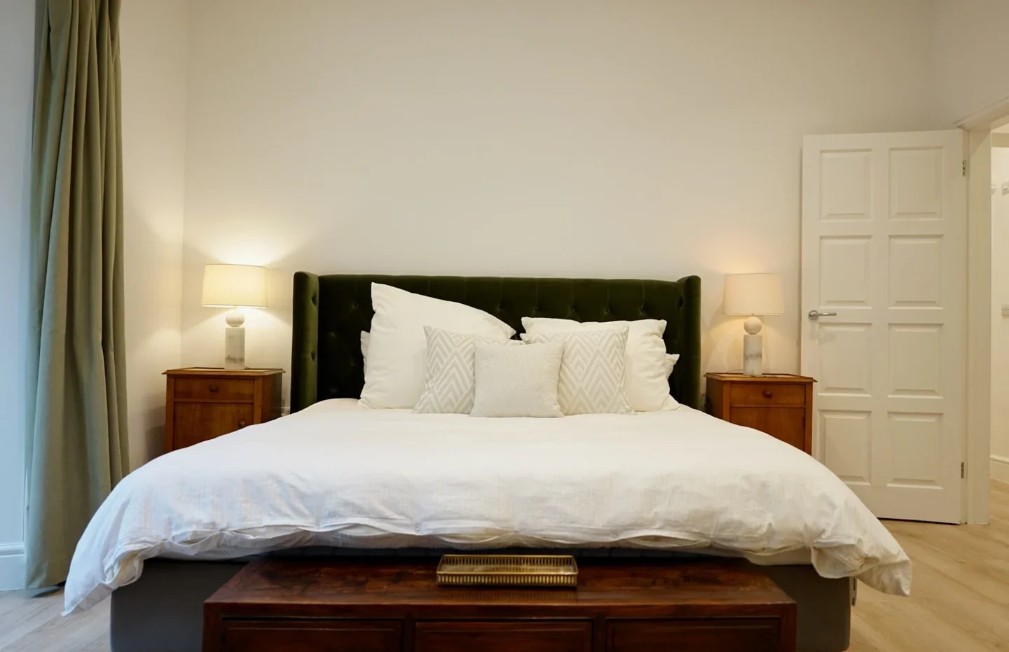 Flat Victoria Way in Greater London