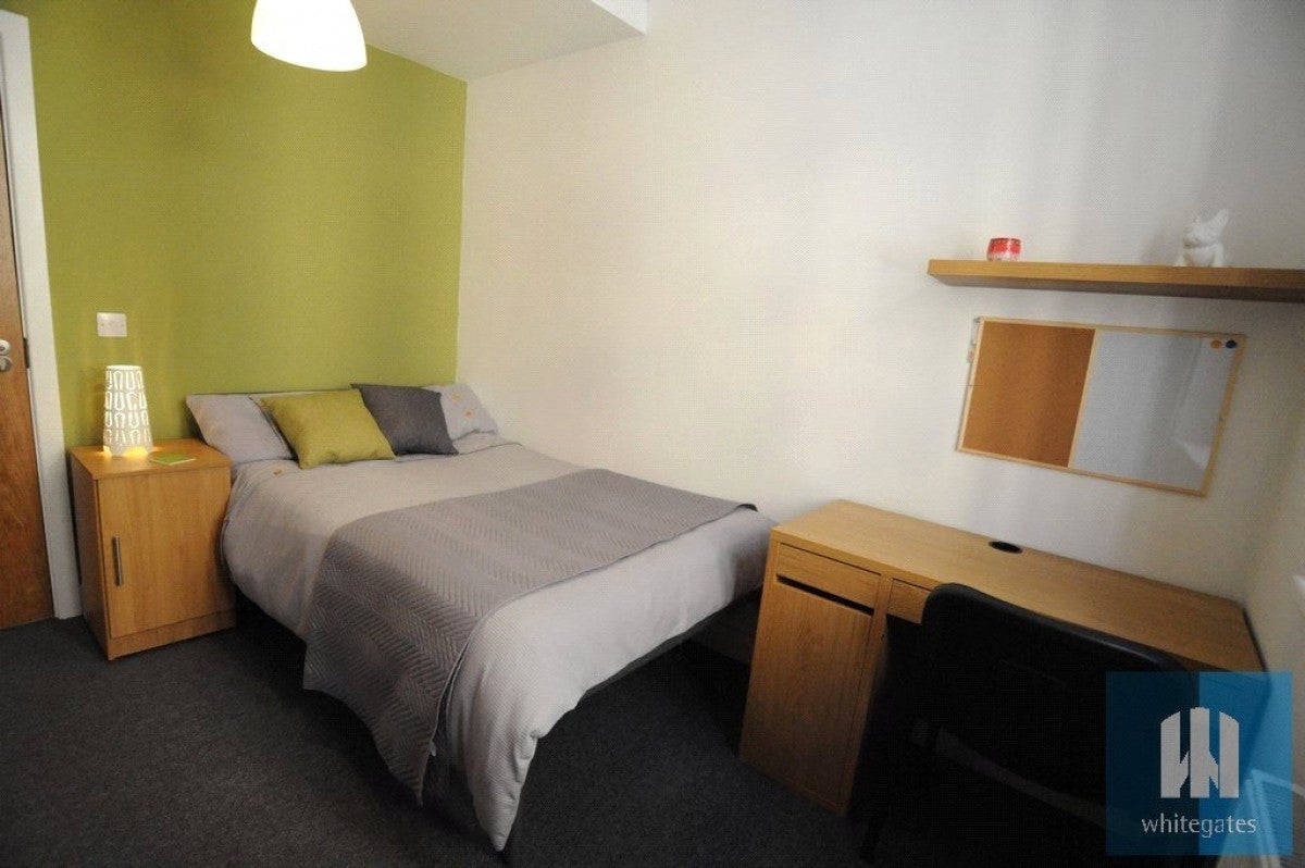 Room Firth Street in Kirklees